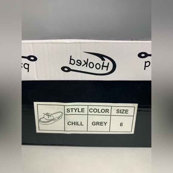 Hooked Chill Slippers Size 6 - Picture 8 of 8